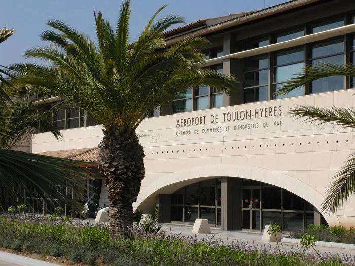 chauffeur privé vtc aeroport toulon hyeres